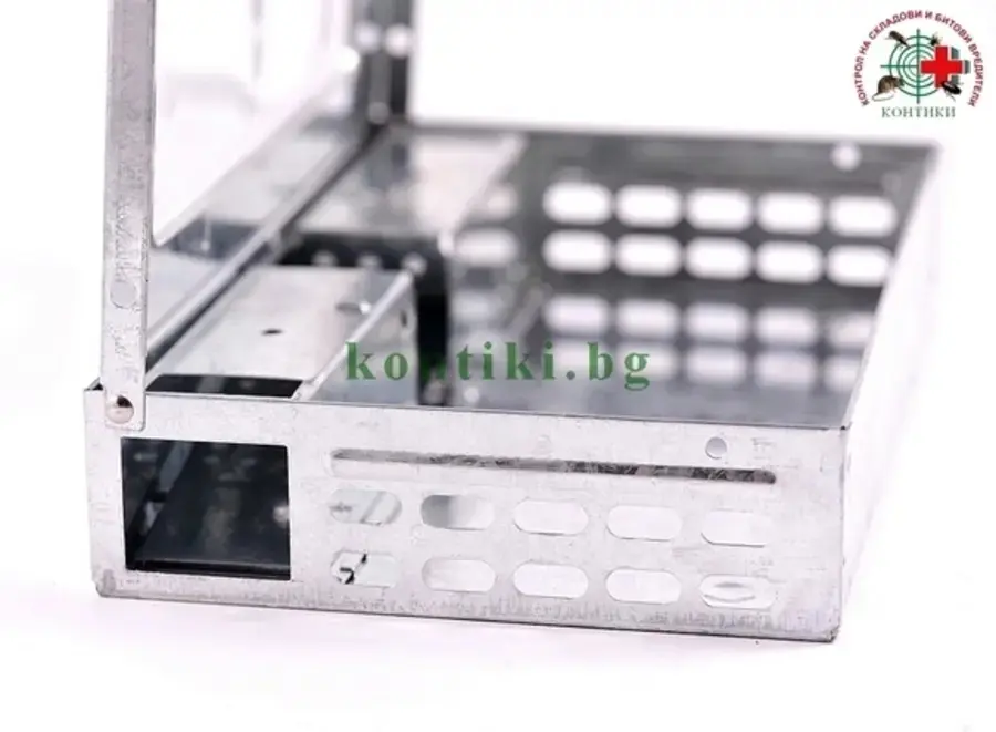 Детайл на двойния вход на капана МУЛТИПЛА – ефективен за улов на мишки